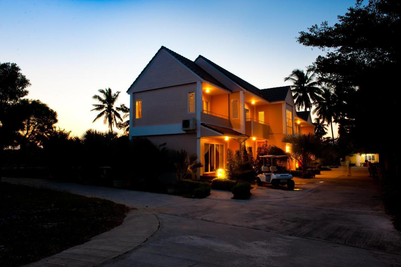 Baan Suan Resort Juree Punsuk Suphanburi Esterno foto