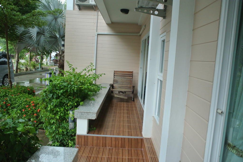 Baan Suan Resort Juree Punsuk Suphanburi Esterno foto
